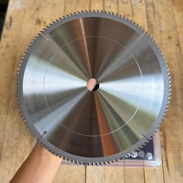 Lưỡi Cắt Nhôm Gỗ Dekton 305mm DK-AB305PRO, Tốc Độ 7000 RPM, 120T 4