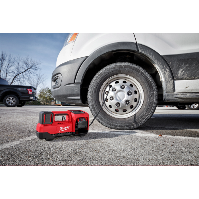 Máy Bơm Hơi Milwaukee M18 BI-0 áp Suất 150psi, Lưu Lượng 40 Lít/phút, Vòi 920mm