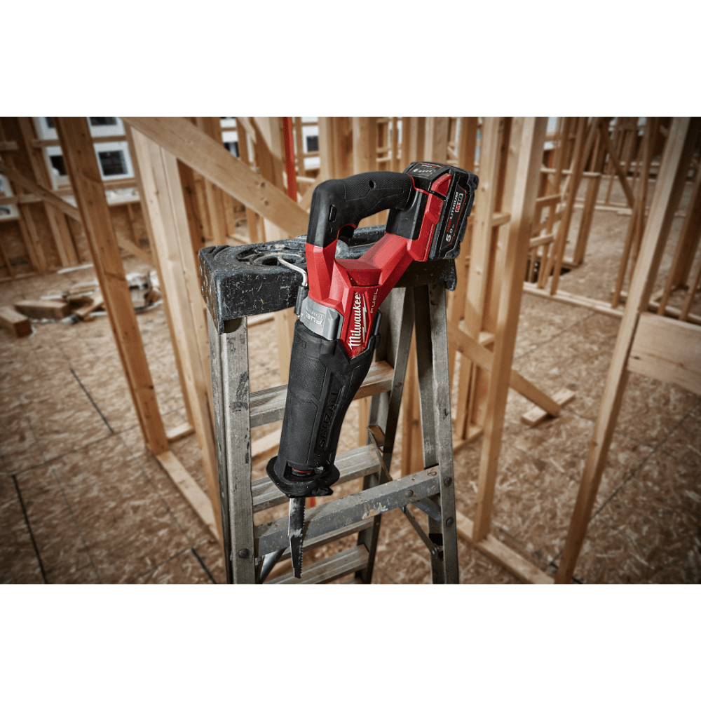 Máy Cưa Kiếm Milwaukee M18 FSZ-0X0 - Tốc độ 0-3.000 L/p, độ Sọc 32mm