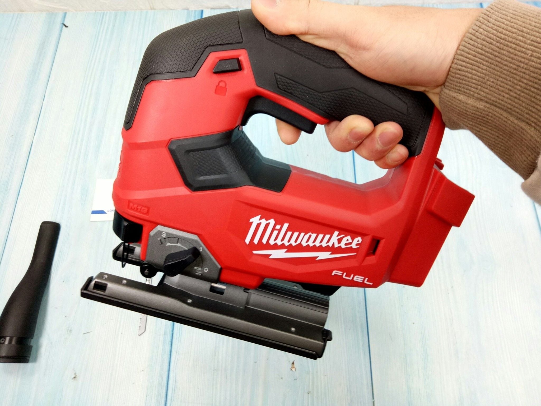 M&aacute;y Cưa Sọc Milwaukee M18 FJS-0X Cắt Gỗ 100mm