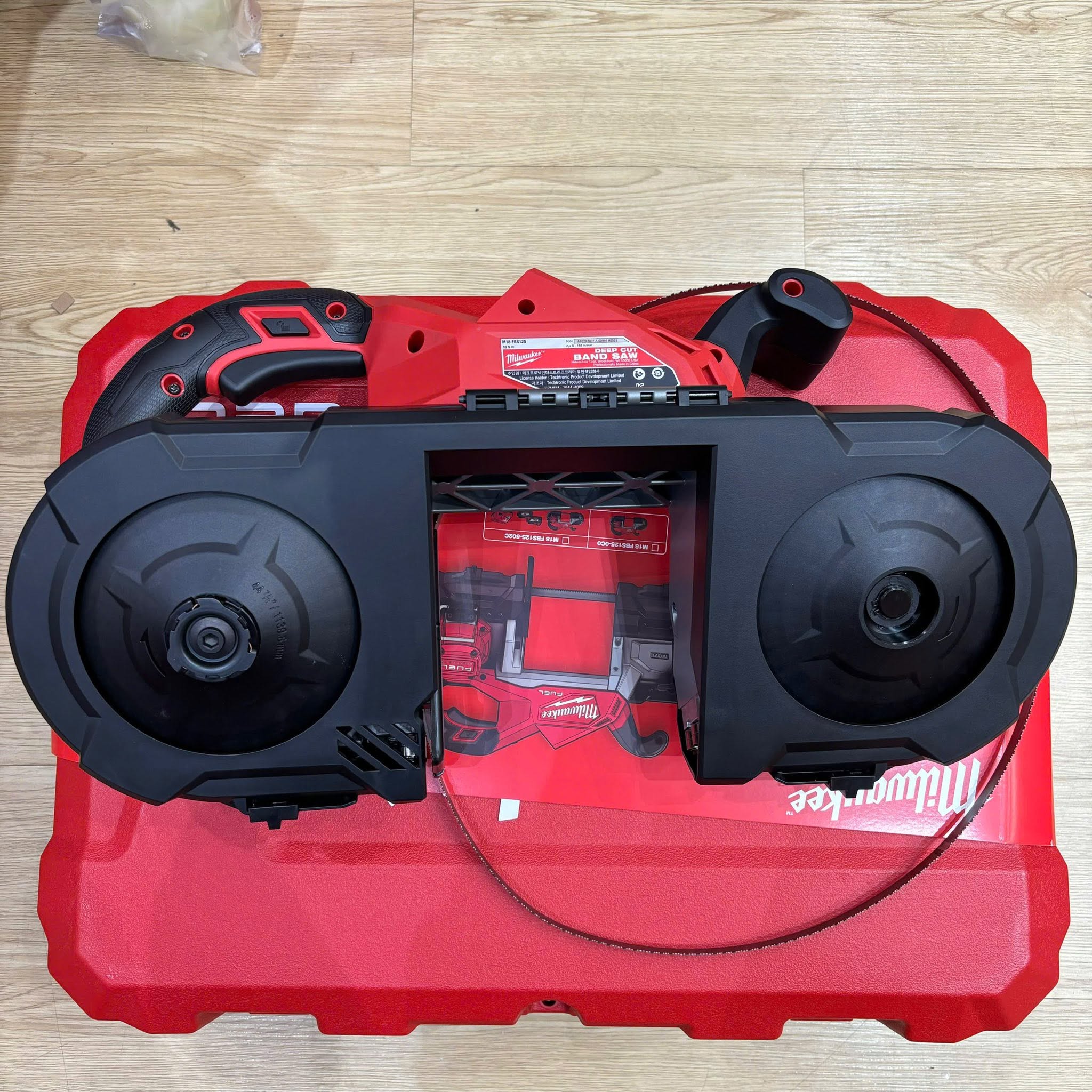 Máy Cưa Vòng Milwaukee M18 FBS125-0 Cắt 125x125mm 5 Tốc độ