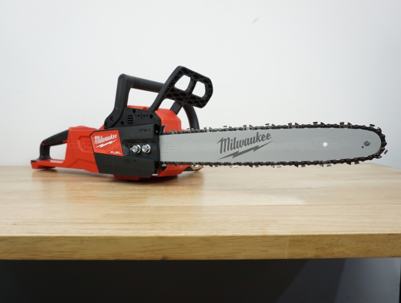 Máy Cưa Xích Milwaukee M18 FCHS-0G0 Lam 406mm