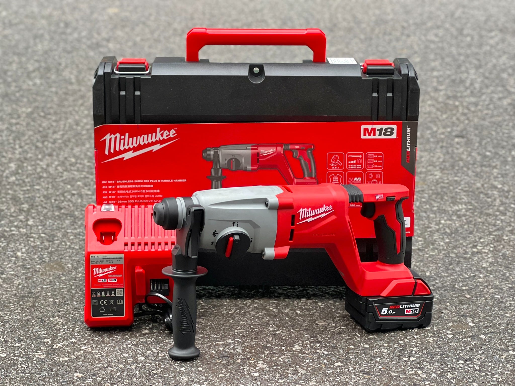 M&aacute;y Khoan B&uacute;a Milwaukee M18 BLHACD26-0X