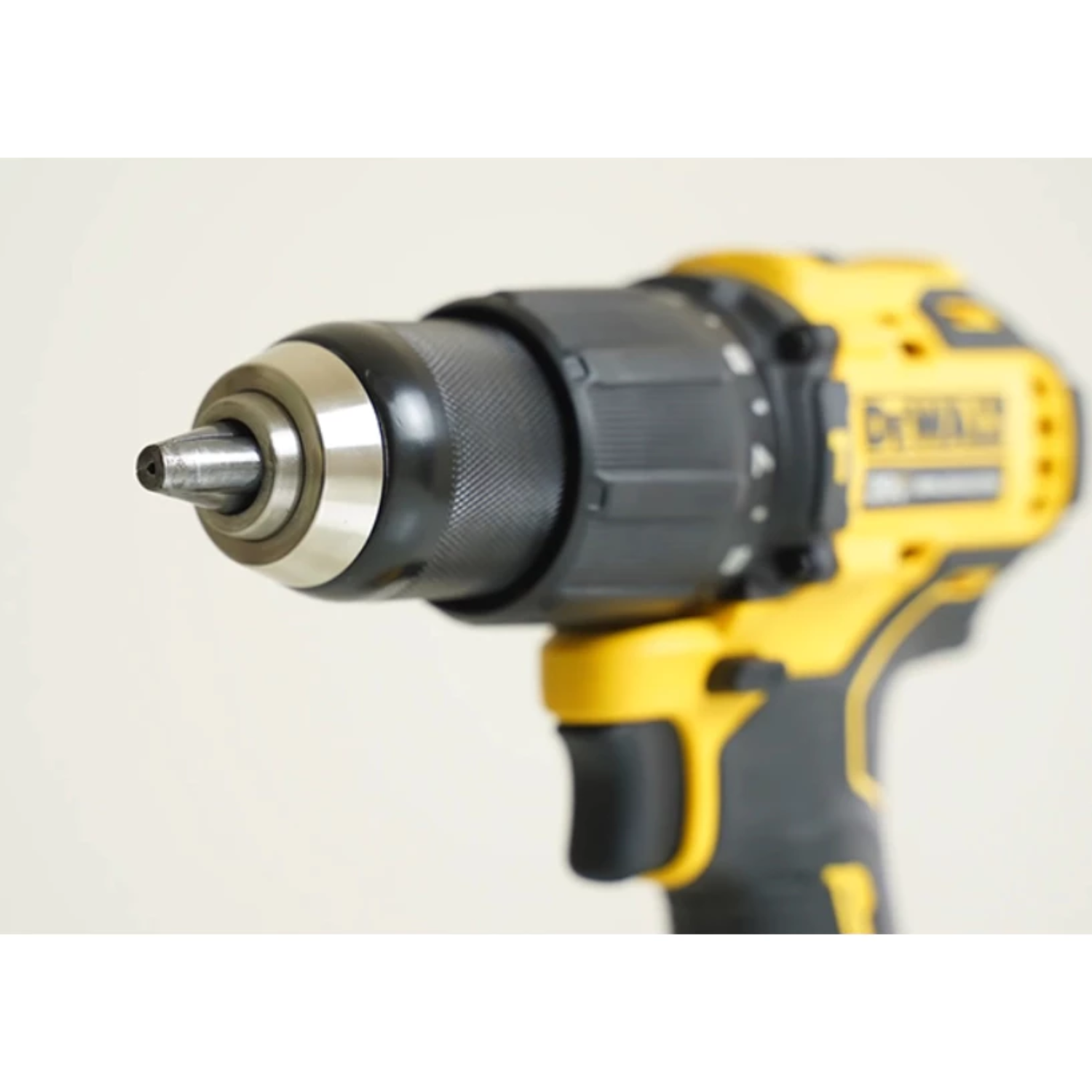 Máy Khoan Pin Dewalt DCD709 N 20V, Lực Đập 28050 BPM, Lực Siết 65Nm