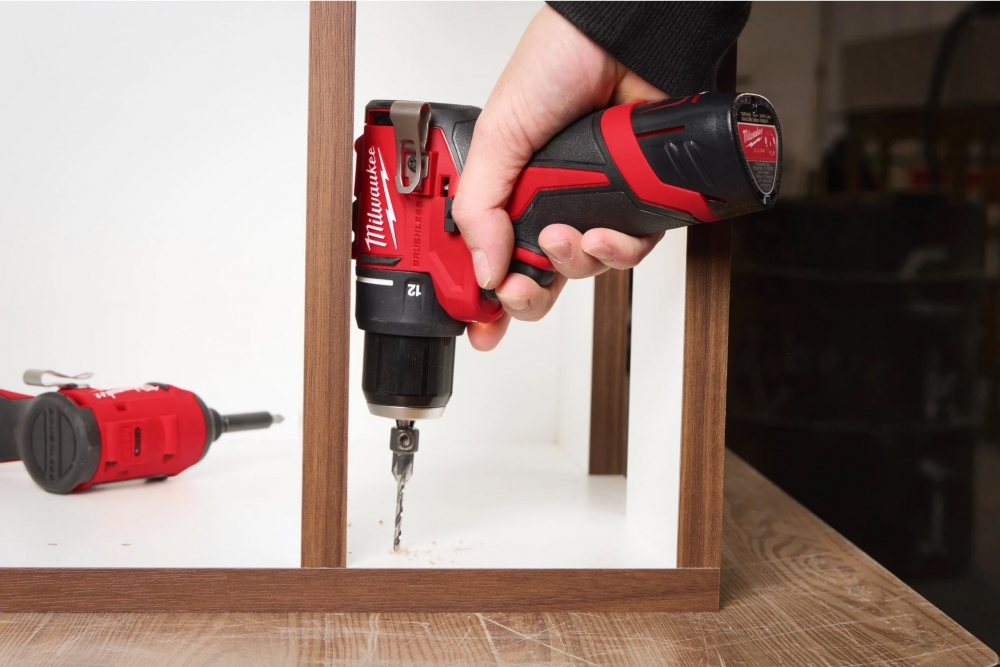 M&aacute;y Khoan Vặn V&iacute;t D&ugrave;ng Pin 12V Milwaukee M12 BLDDRC-0