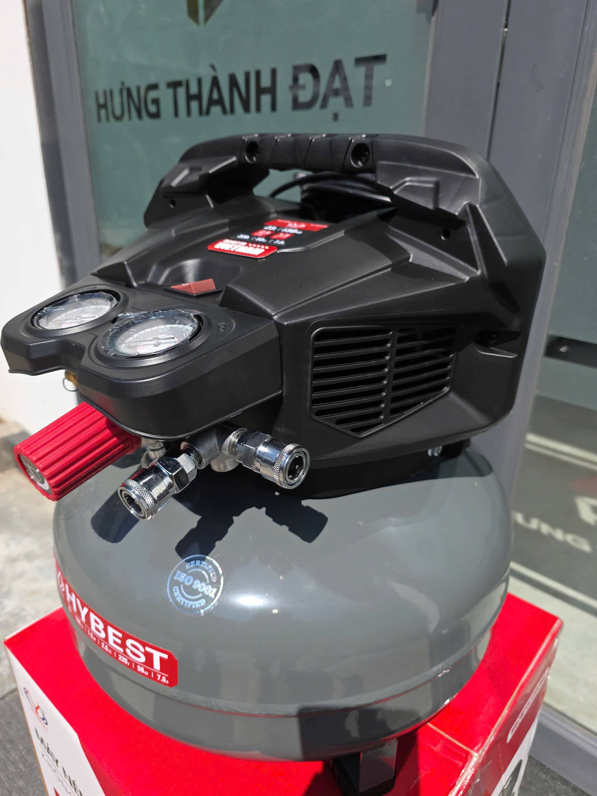 Máy Nén Khí Không Dầu 23L Hybest VACW1523AEMG, Công Suất 1.5HP, Áp Lực 10.4 Bar Chính Hãng