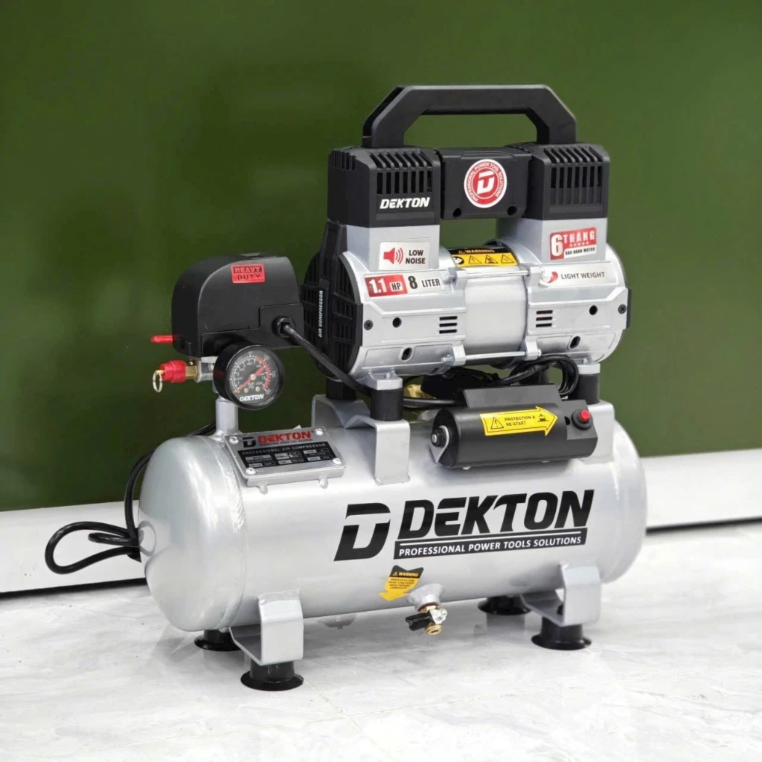 Máy Nén Khí Không Dầu 8L Dekton DK-AC2908PROMAX Bình Nhôm 1.1Hp