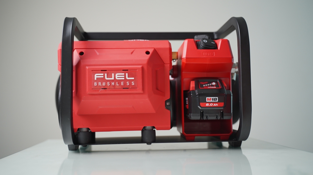 M&aacute;y N&eacute;n Kh&iacute; Milwaukee M18 FAC-0 ASIA