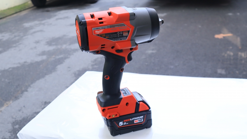 Máy Siết Bu Lông Milwaukee M18 FHIW2F12-0X0 ASIA 1/2 Inch, Lực Siết 1.627Nm