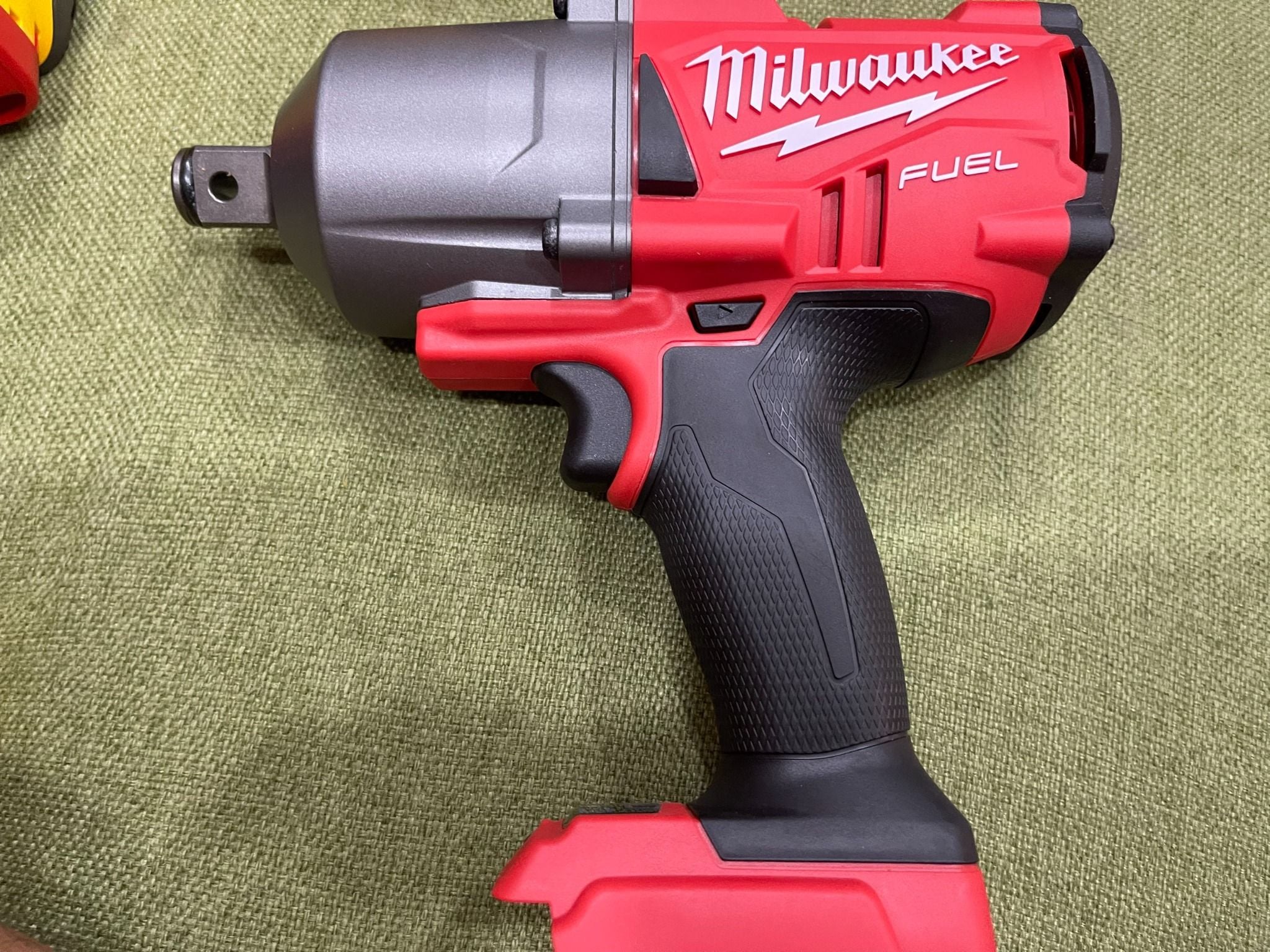 M&aacute;y Siết Bu L&ocirc;ng Milwaukee M18 ONEFHIWF34-0X