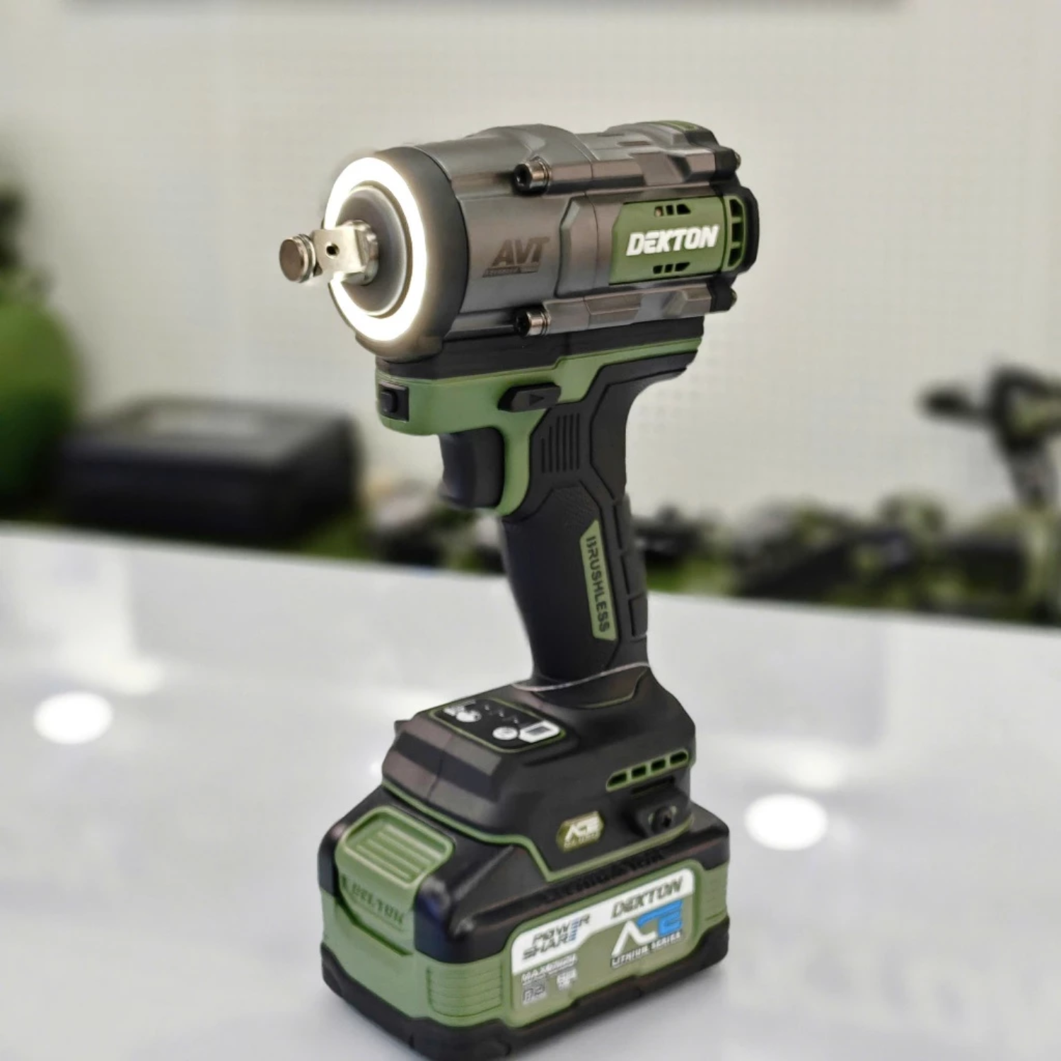 Máy Siết Bulong 710Nm 21V Dekton IW710XPROMAX Chính Hãng Model M21-IW710XPROMAX 1/2 Inch