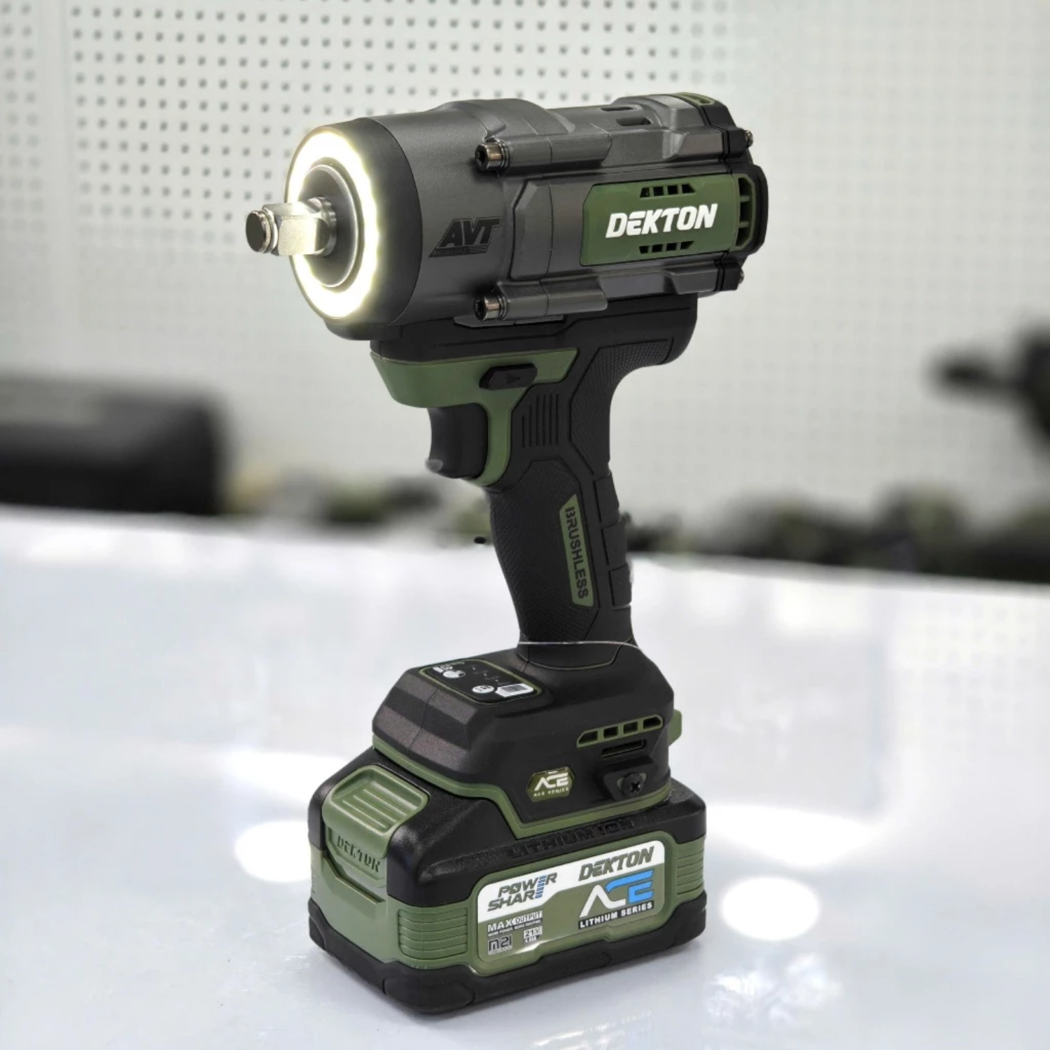 Máy Siết Bulong Dekton 21V 950Nm IW950XPROMAX, Đầu 1_2 Inch Chính Hãng