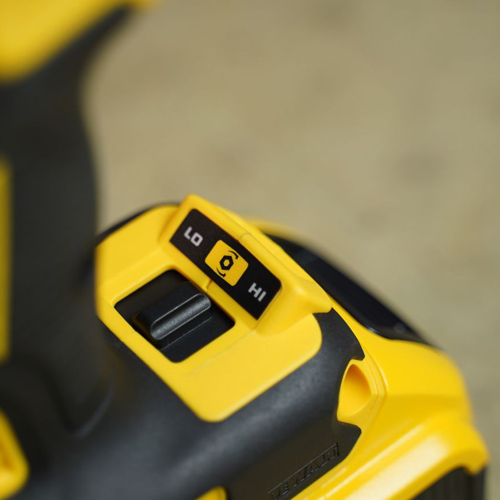 Máy Siết Bulong Pin 18V Dewalt DCF894N-KR Lực Siết 447Nm Động Cơ Không Chổi Than