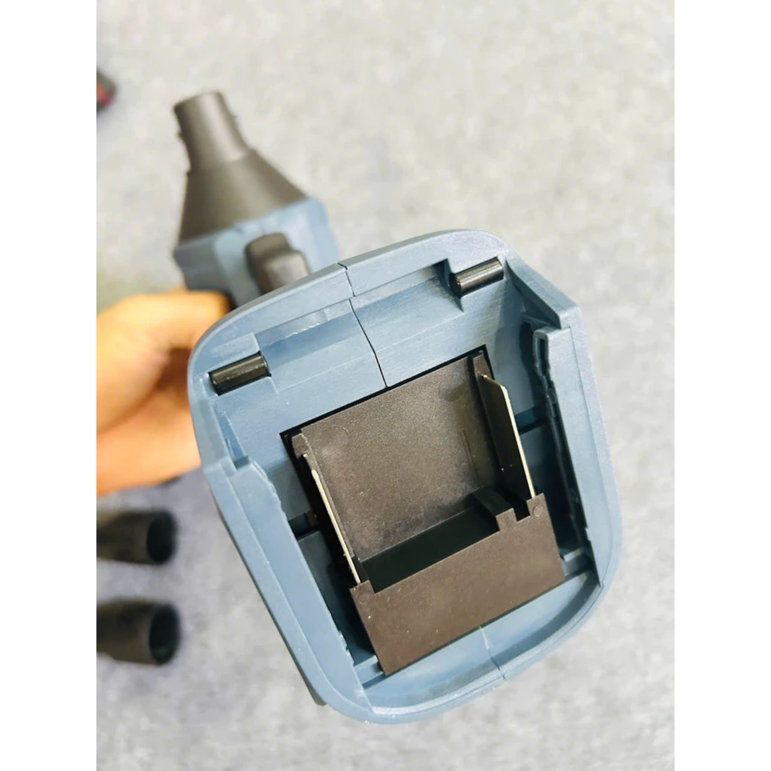 Máy Thổi Phản Lực Dùng Pin YUPAI YP20-BG400A - 2 Chức Năng Hút Và Thổi