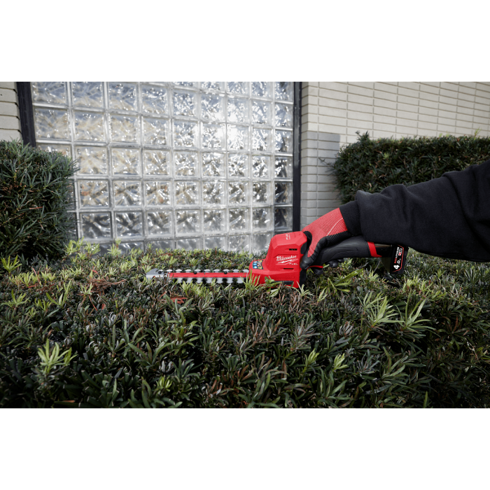 M&aacute;y Tỉa H&agrave;ng R&agrave;o Milwaukee M12 FHT20-0 ASIA