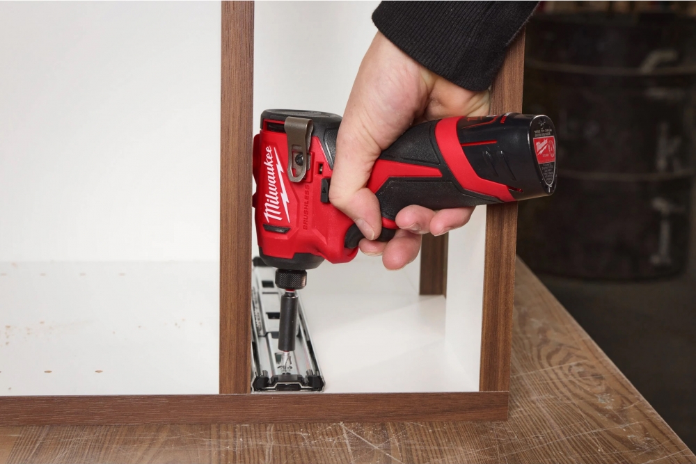 Máy Vặn Vít Dùng Pin 12V Milwaukee M12 BLIDRC-0 (Không Chổi Than, 124 Nm)