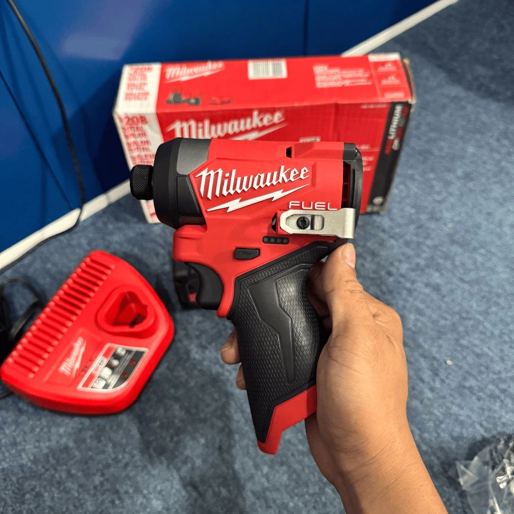 Máy Vặn Vít Dùng Pin 12V Milwaukee M12 FID2-0 - Nhẹ 0.73kg, 170Nm
