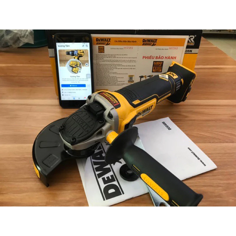 Thân Máy Mài Dewalt DCG405 Cốt 100mm Dùng Pin 20V Chính Hãng