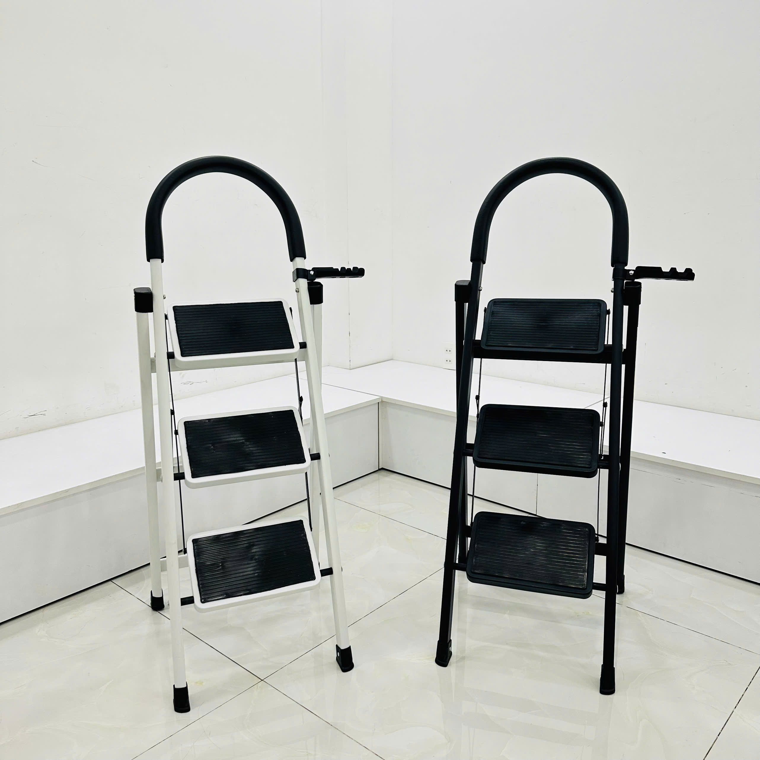Thang Ghế 3 Bậc SUMIKA A303 - Th&eacute;p Chịu Lực, Tải 150kg