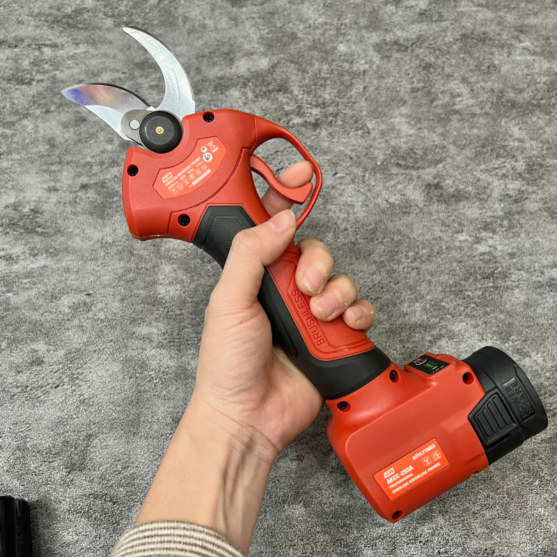 Kéo Cắt Cành Pin Amaxtools AKCC-25SA Pin 16.8V
