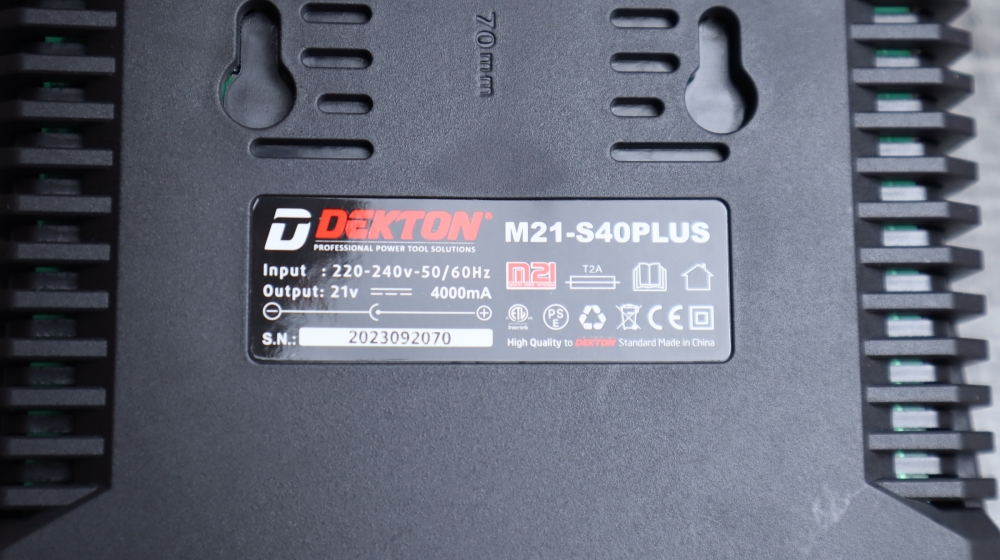 Sạc Nhanh 21V, 4.0A Dekton M21-S40 Plus