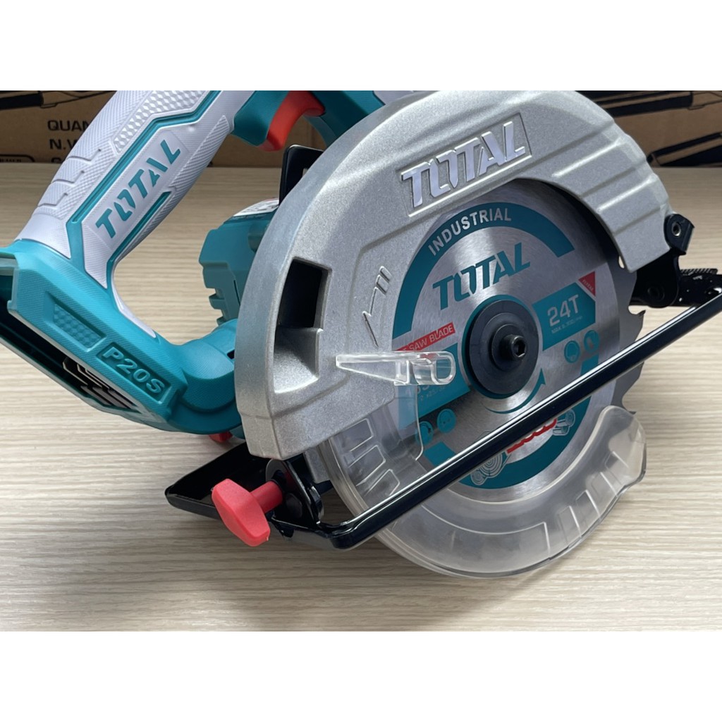 Máy Cưa đĩa Tròn 165m Dùng Pin Total 20V TSLI1651 ( Không Kèm Pin Và Sạc )