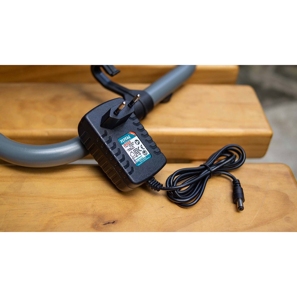Quạt Gió 11'' Dùng Pin 20V Total TFALI2002