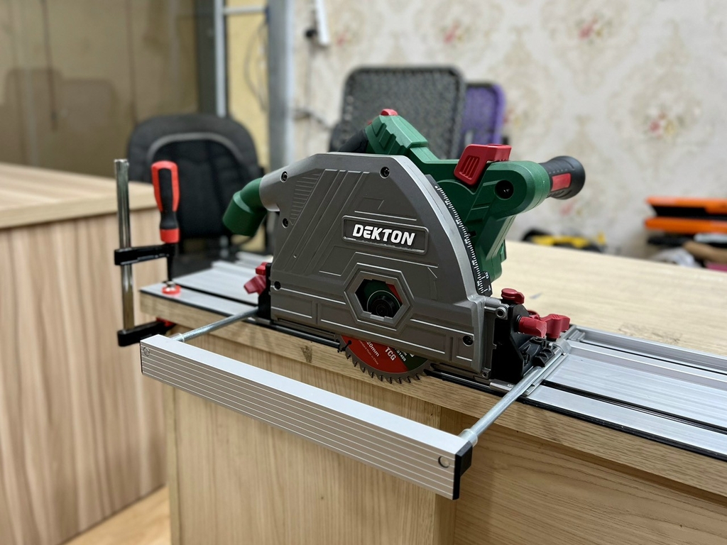 Máy Cưa đĩa Trượt  140mm Dùng Pin 21V Dekton M21-CGT140BL