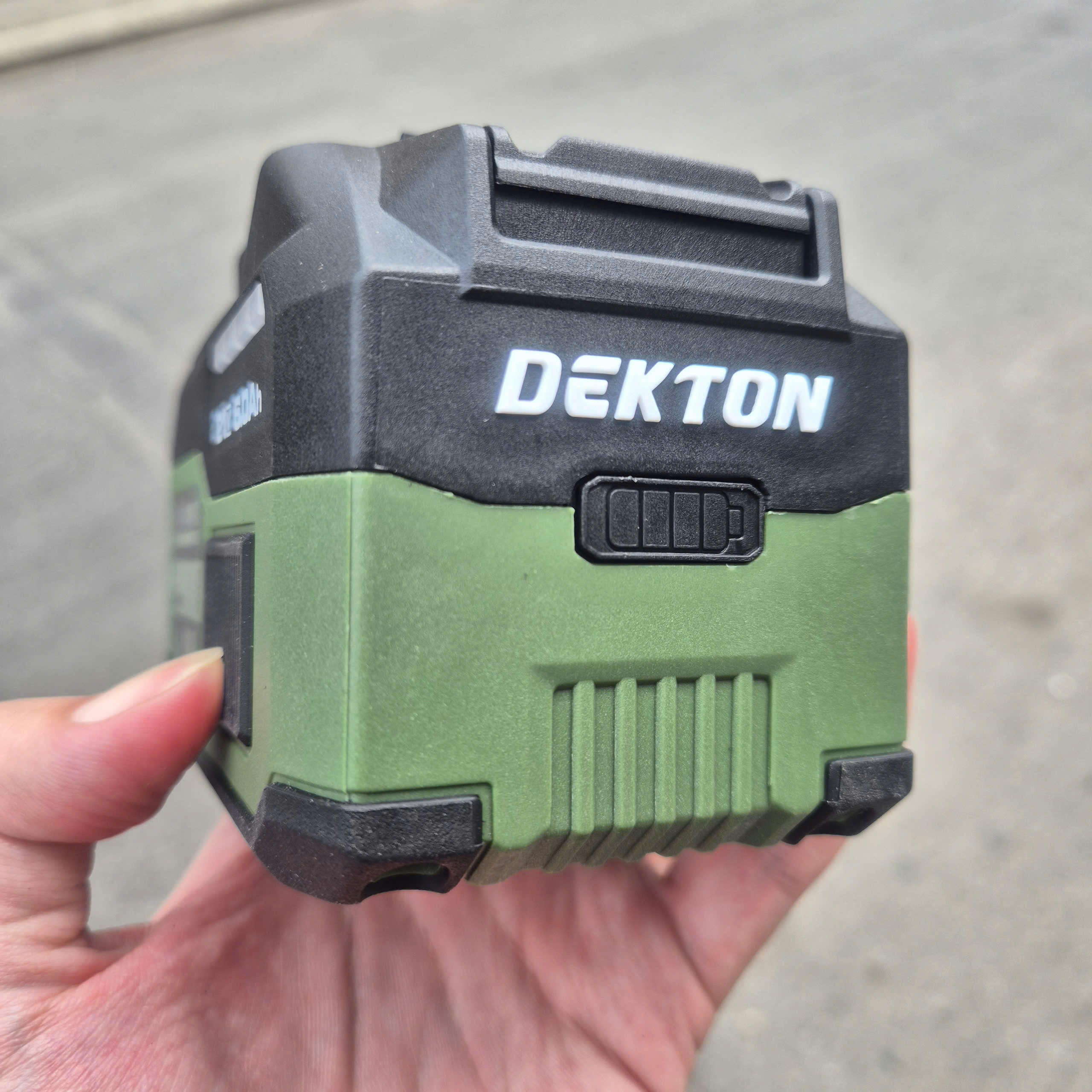 Pin Dekton 21V 6.0Ah Dòng Xả 95A M21-B6095XA Chính Hãng