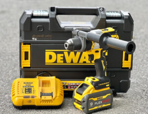 M&aacute;y khoan pin r&uacute;t l&otilde;i DeWalt