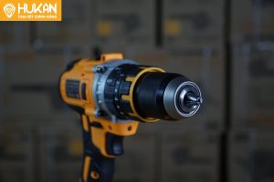 Lực momen xoắn vượt trội của máy khoan pin HUKAN.