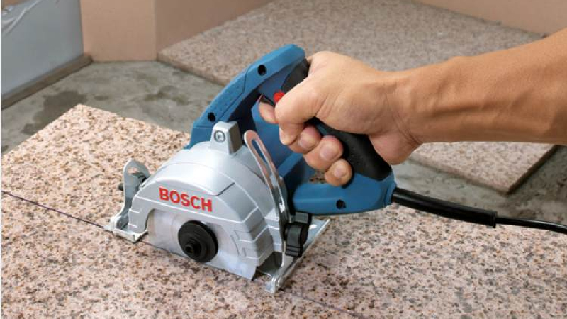 Hướng dẫn cách sử dụng máy cắt gạch an toàn